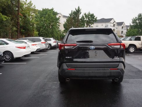Used 2024 Toyota RAV4 XLE w/ Weather Package AWD/4WD image 5