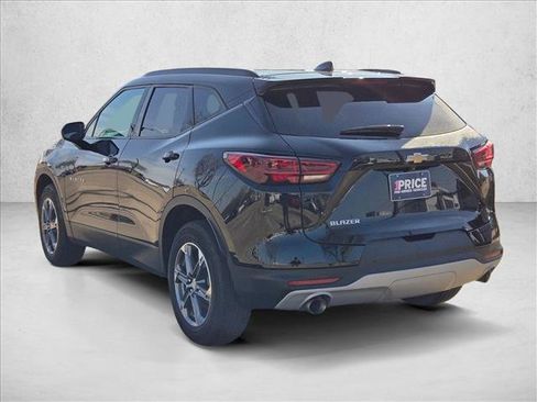Used 2024 Chevrolet Blazer LT w/ Convenience Package FWD image 8
