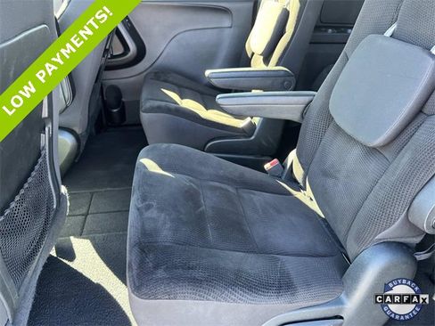 Certified 2018 Dodge Grand Caravan SE image 17