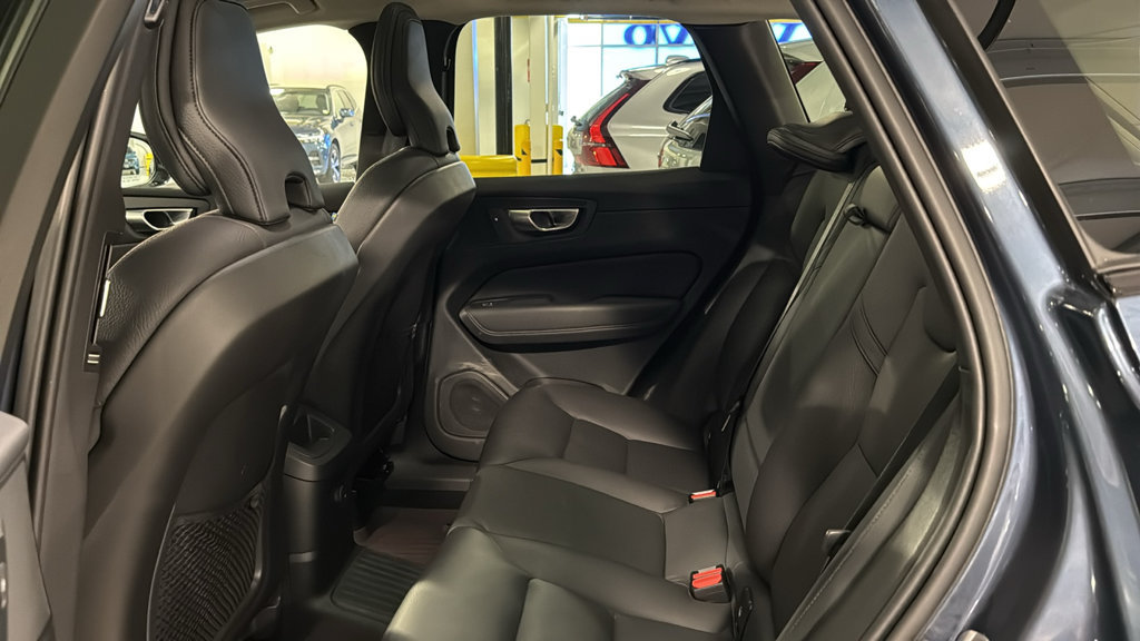 Used 2024 Volvo XC60 T8 Plus w/ Protection Package Premier AWD/4WD image 22