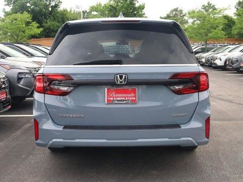 Used 2025 Honda Odyssey Sport-L image 6