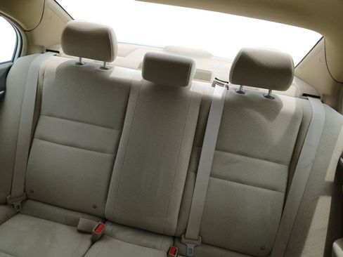 Used 2007 Honda Civic Hybrid Sedan image 12