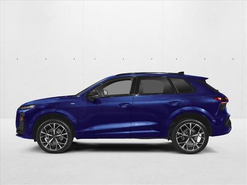 New 2026 Audi Q3 quattro 2.0T AWD/4WD image 2