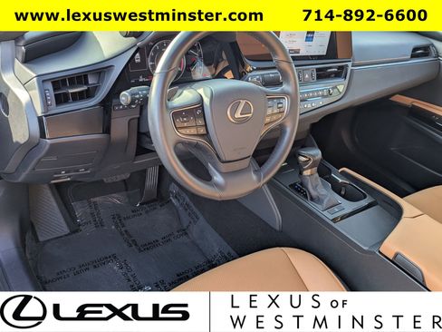 Certified 2025 Lexus ES 350 image 16