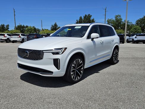 New 2026 Volvo XC90 B6 Plus w/ Protection Package Premier image 3