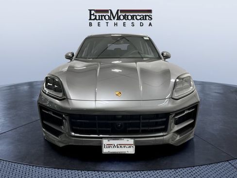 Used 2025 Porsche Cayenne S AWD/4WD image 8