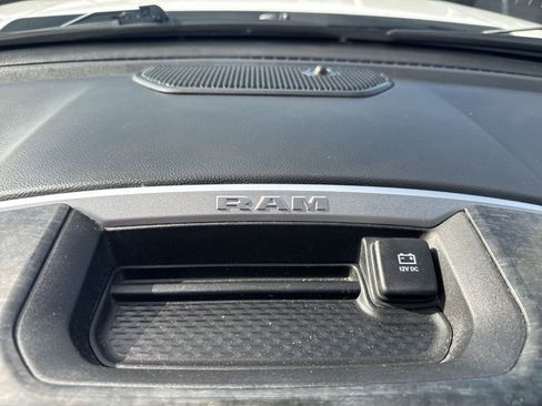 Used 2020 RAM 1500 Big Horn AWD/4WD image 35
