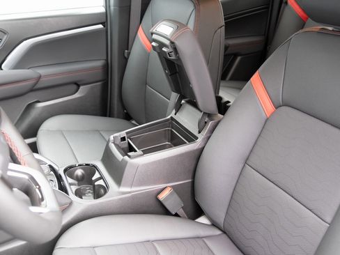 New 2025 Chevrolet Colorado Z71 w/ Z71 Convenience Package 2 image 14