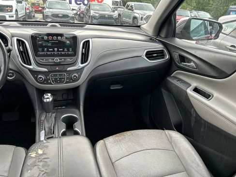 Used 2018 Chevrolet Equinox Premier FWD image 11