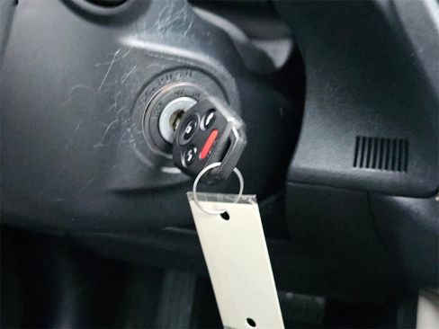 Used 2025 Subaru Forester image 32