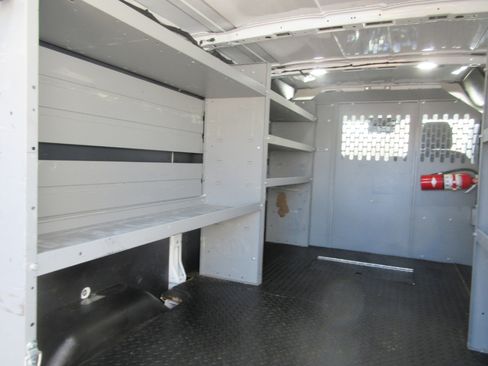 Used 2019 Ford Transit 150 130 Low Roof image 22