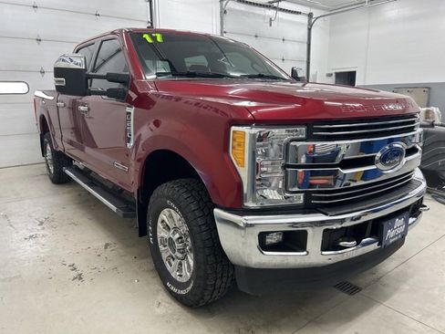 Used 2017 Ford F250 Lariat w/ Chrome Package image 3