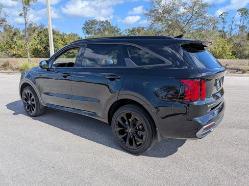 Used 2023 Kia Sorento SX image 7