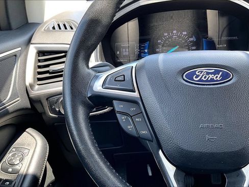 Used 2023 Ford Edge SEL AWD/4WD image 18