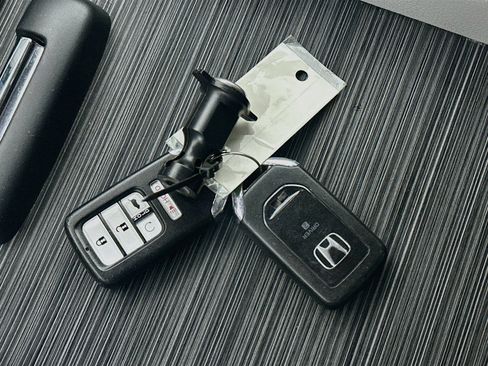Used 2017 Honda Pilot Touring image 25