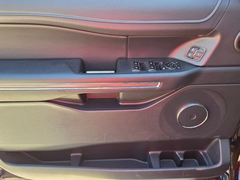 Used 2024 Ford Expedition XLT image 12