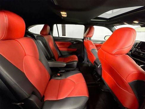 Certified 2024 Toyota Highlander XSE image 44