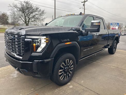 Used 2024 GMC Sierra 3500 Denali Ultimate image 5