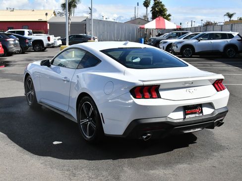 Used 2024 Ford Mustang Premium image 6