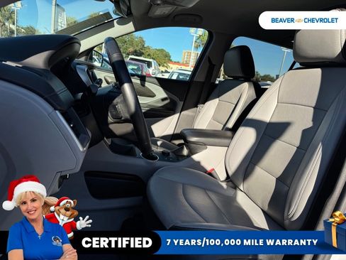 Used 2023 GMC Terrain SLT image 13