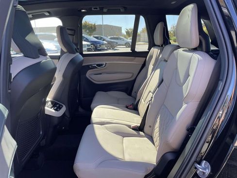 New 2026 Volvo XC90 B6 Core image 3