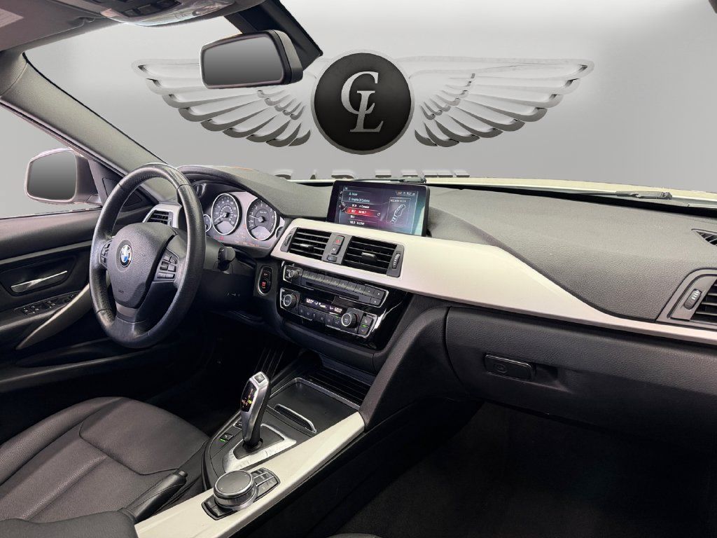 Used 2017 BMW 320i Sedan RWD image 17