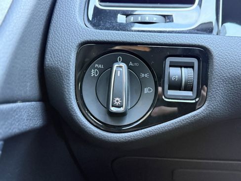 Used 2020 Volkswagen GTI S image 19