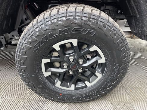 New 2026 Jeep Gladiator Rubicon w/ Safety Group AWD/4WD image 4