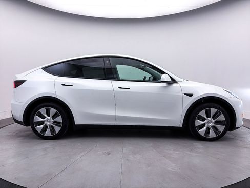 Used 2021 Tesla Model Y 2WD image 35