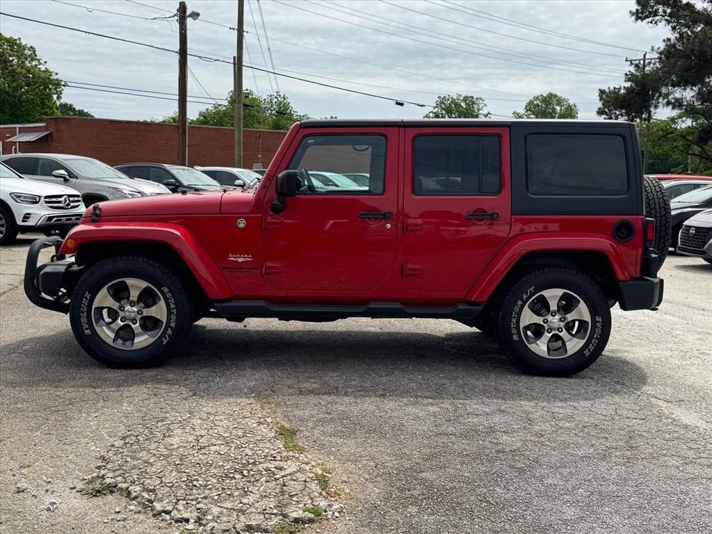 Used 2014 Jeep Wrangler Unlimited Sahara w/ Connectivity Group AWD/4WD image 6