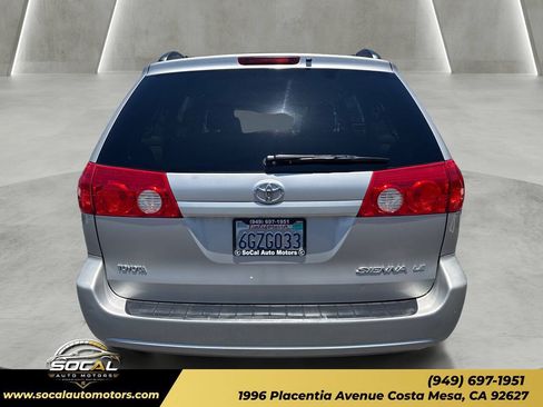 Used 2009 Toyota Sienna LE FWD image 4