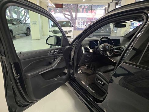 Used 2024 BMW X5 xDrive50e w/ M Sport Package AWD/4WD image 22