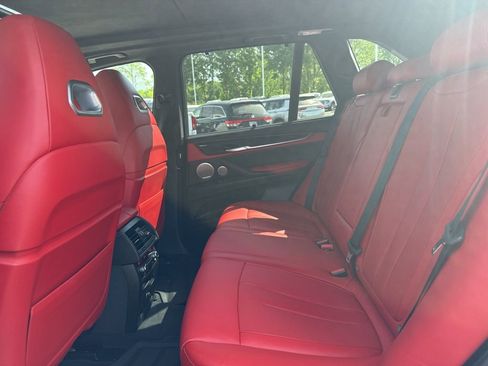 Used 2017 BMW X5 M image 12