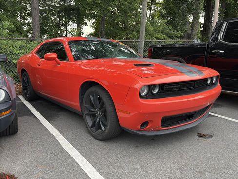 Used 2017 Dodge Challenger SXT w/ Blacktop Package RWD image 3