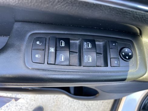 Certified 2021 Jeep Grand Cherokee Limited w/ Luxury Group II image 38