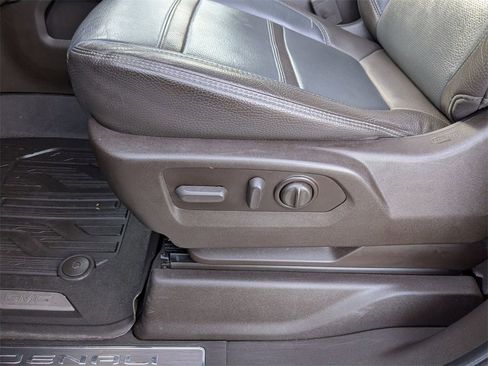 Used 2022 GMC Sierra 2500 Denali image 21