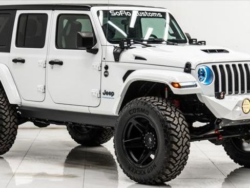 Used 2023 Jeep Wrangler Unlimited image 5