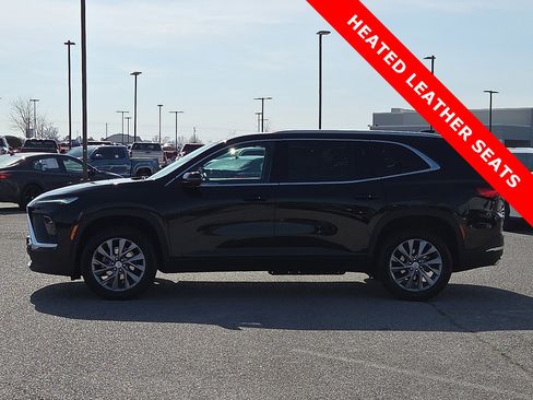 Used 2025 Buick Enclave Preferred image 3