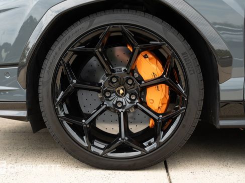 Used 2021 Lamborghini Urus AWD/4WD image 13