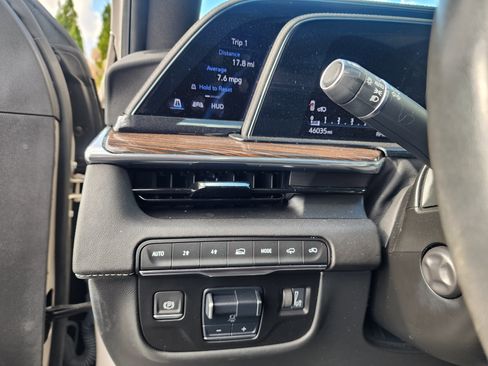 Used 2023 Cadillac Escalade ESV Premium Luxury w/ Performance Package image 29