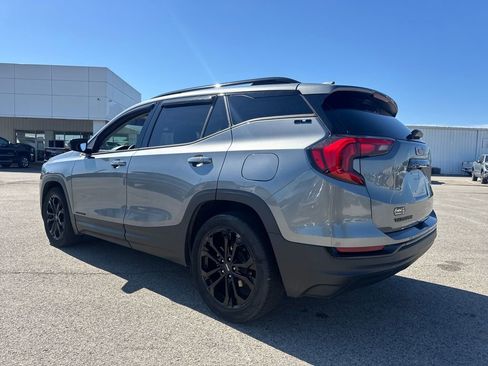 Used 2020 GMC Terrain SLE w/ Driver Convenience Package FWD image 4