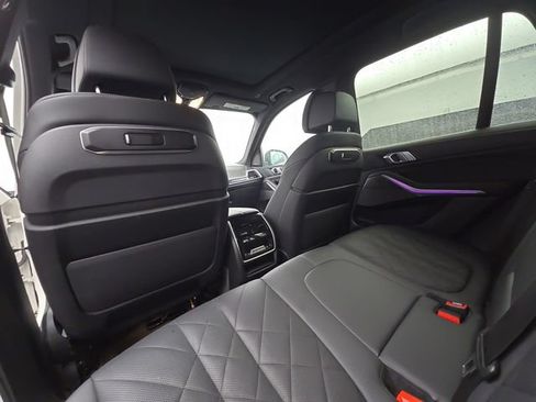 Used 2024 BMW X5 xDrive40i AWD/4WD image 45
