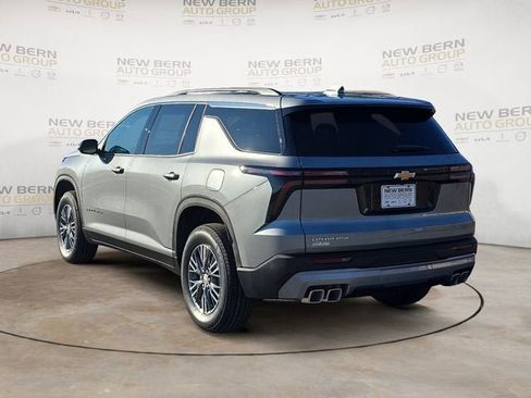New 2026 Chevrolet Traverse LT image 3