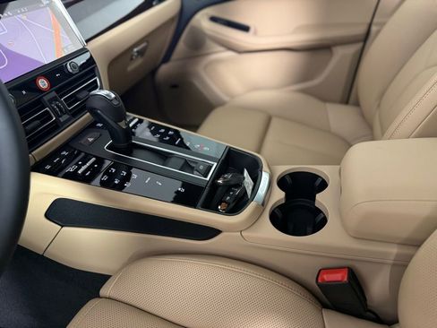 New 2026 Porsche Macan S AWD/4WD image 23