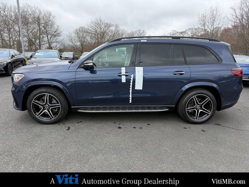 Used 2026 Mercedes-Benz GLS 450 4MATIC image 5