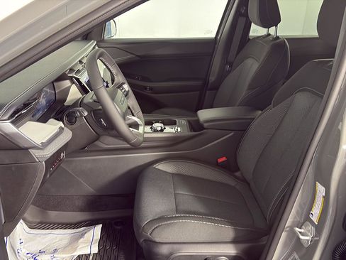 New 2026 Jeep Cherokee Laredo image 10