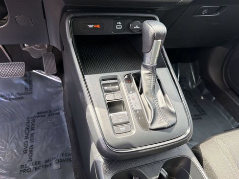 Used 2025 Honda CR-V LX image 16