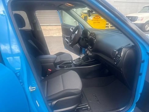 Used 2023 Kia Soul S FWD image 14