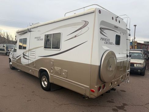 Used 2006 Ford E-350 and Econoline 350 Super Duty image 8