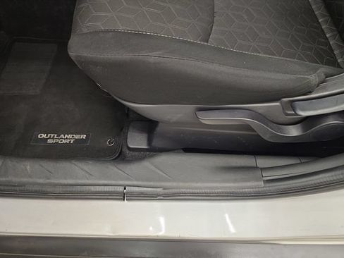 Used 2025 Mitsubishi Outlander Sport AWD image 30